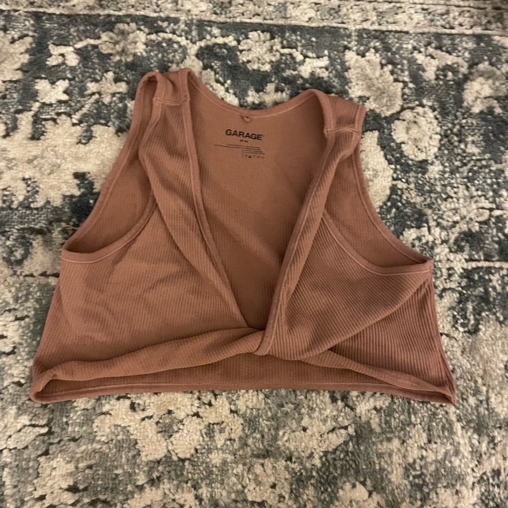 Garage twist cropped top